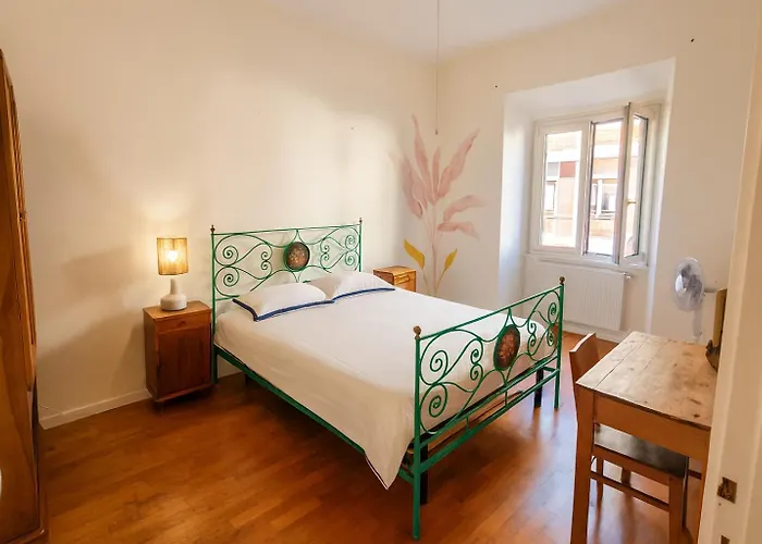 Aurelio APT - Homkeey Apartments